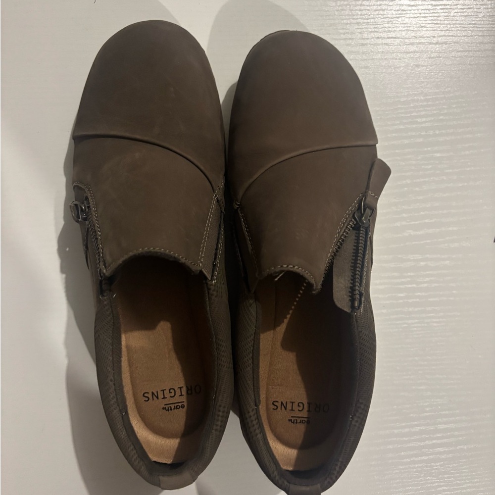 Women’s Earth Origin Shoes Size 9 Never Worn